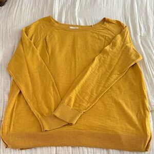Old Navy Women's Sweater in Golden Yellow